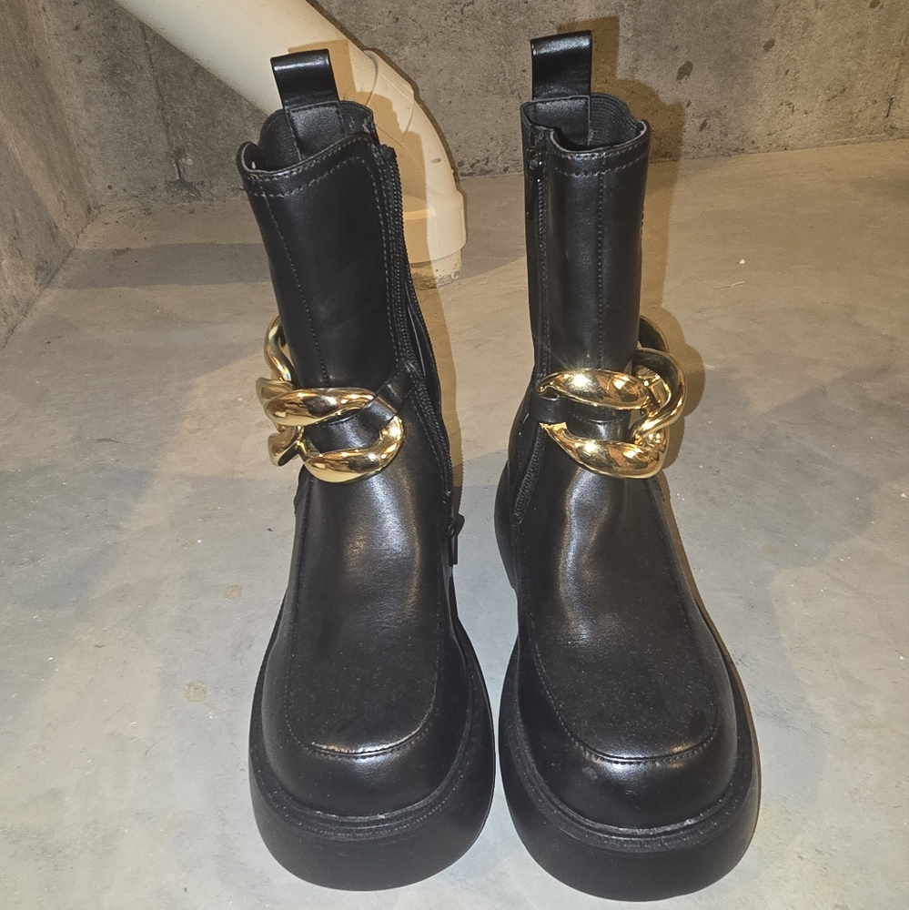 Asos Design Black Leather Boots with Gold Chain Detail Size 7